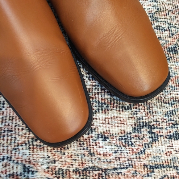 Everlane Square Toe Chelsea Boot - Picture 5 of 8